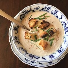 A picture of California Farm Cauliflower Soup with Nuts.