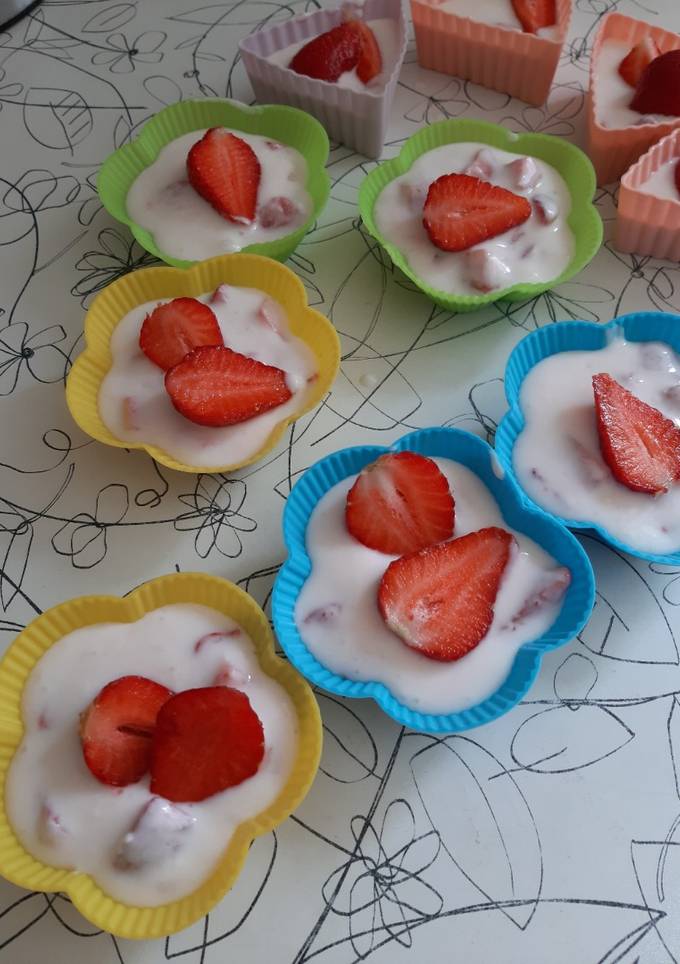 Клубничное мороженое