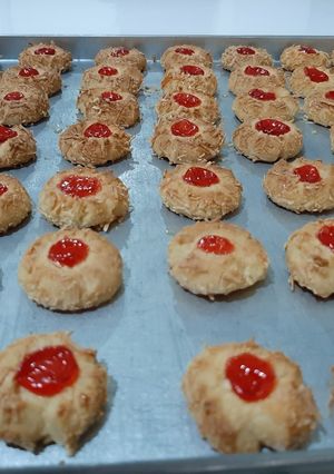 Foto resep Thumbrint strawberry jam cookies #EdisiLebaran