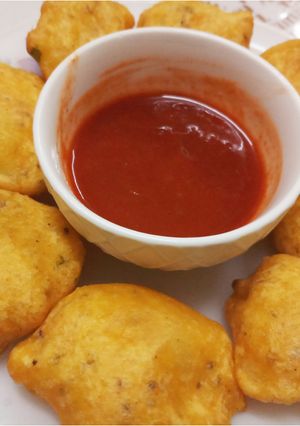 A picture of Aloo Paneer Stuffed Pakoda.