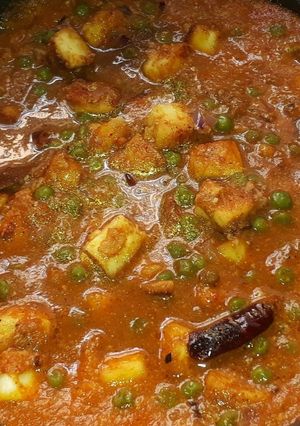 મટર પનીર (Matar Paneer Recipe In Gujarati) રેસીપી મુખ્ય ફોટો