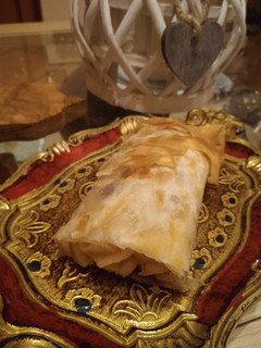 Foto di Strudel di pasta fillo con pasta di mandorle