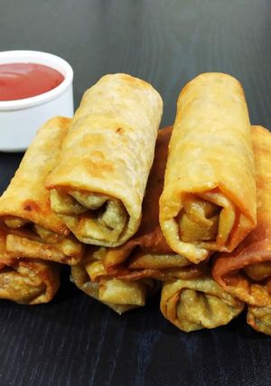 स्प्रिंग रोल (spring roll recipe in Hindi) रेसिपी मुख्य फोटो