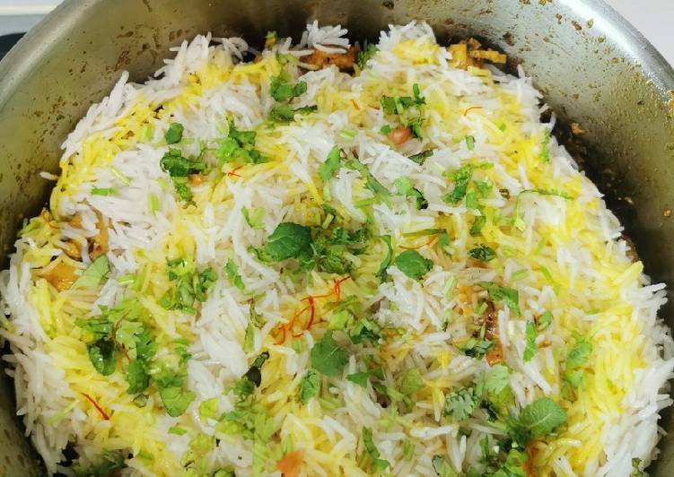 Step-by-Step Guide to Make Homemade Saffron Dum chicken Briyani