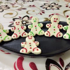 A picture of Ginger bread man cookies.