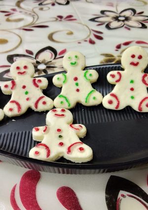 A picture of Ginger bread man cookies.