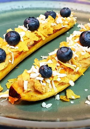 A picture of Banana Berry boat.