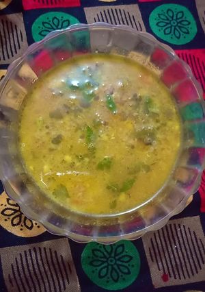 A picture of Yellow daal.