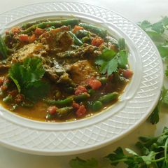 A picture of Veggie masala curry with paneer (Kadai Paneer).