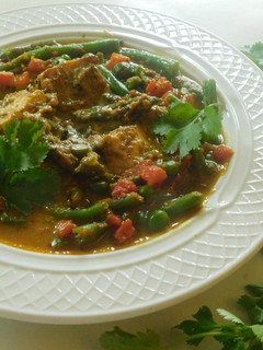 A picture of Veggie masala curry with paneer (Kadai Paneer).