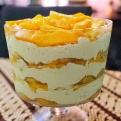 A picture of Mango Tiramisu.