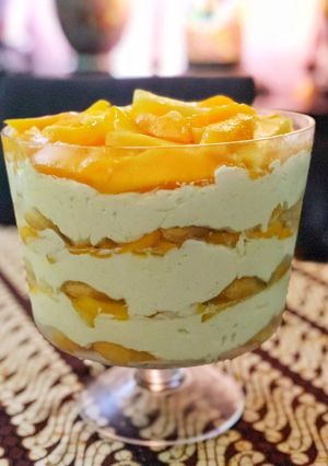 A picture of Mango Tiramisu.