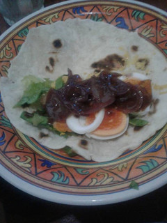 Una foto de Tacos de pollo al curry simples