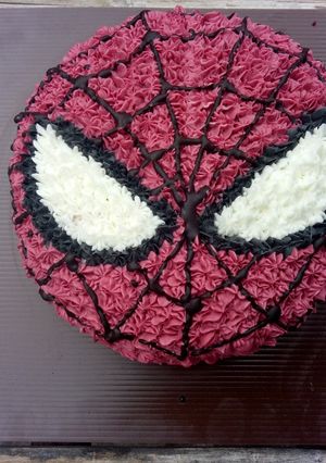 Foto resep Kue ulang tahun karakter spiderman  base red velvet cake