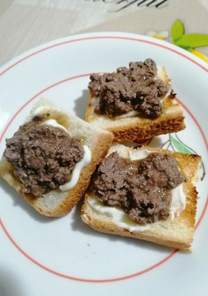 Foto di Crostini con patè di fegatini di pollo