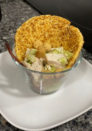 Una foto de Ensalada César con parmesano