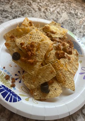 A picture of Loaded Ground chicken Nachos.