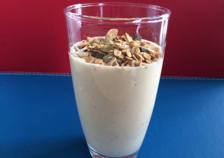 Steps to Make Any-night-of-the-week Banana, Peach, Apricot Smoothie With Muesli