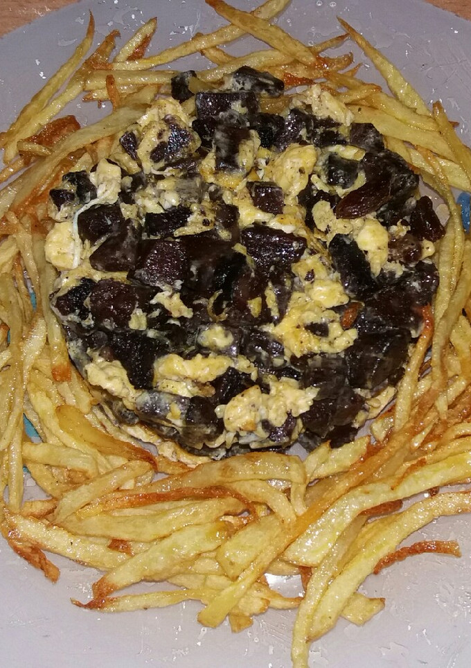 Una foto de Revuelto de morcilla