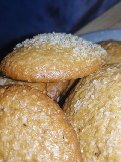Una foto de Galletas de coco y café