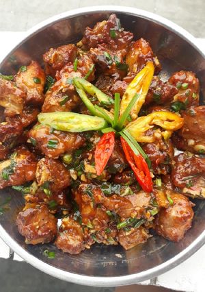 Hình của món Sườn chua ngọt.