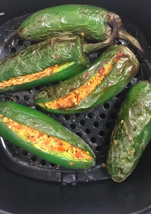 A picture of Stuffed peppers in Airfryer.
