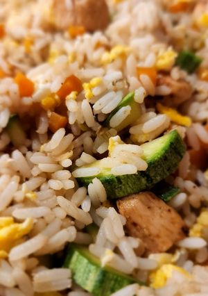 Una foto de Yakimeshi (arroz frito estilo japonés) versión hiposódica