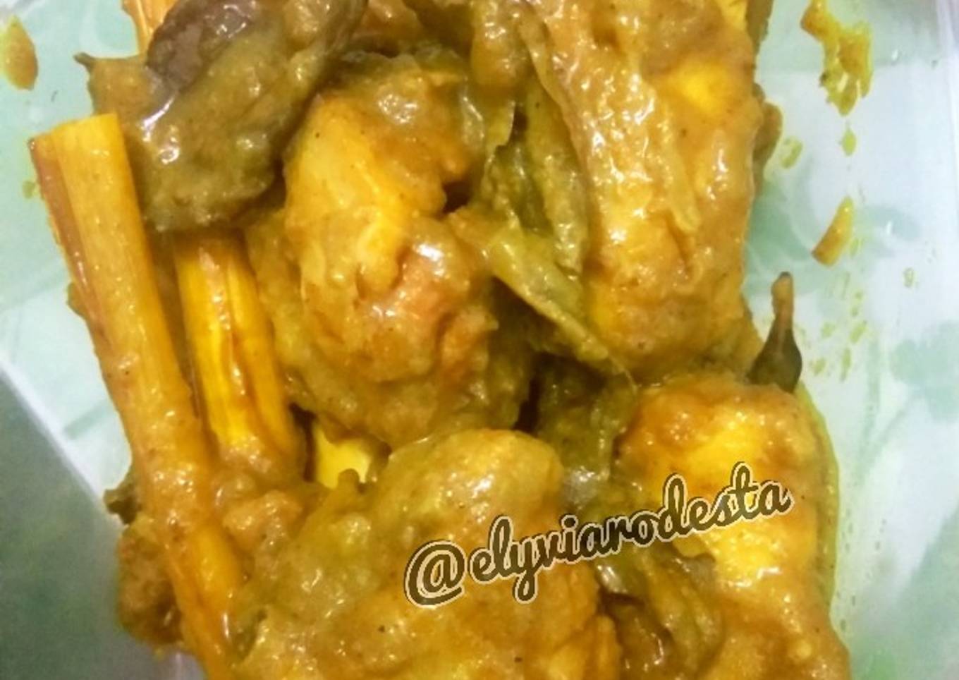 37. Ayam Goreng Ungkep Bumbu Kuning