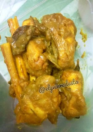 Foto resep 37. Ayam Goreng Ungkep Bumbu Kuning
