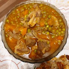 Green peas with meat A picture of Green peas with meat.