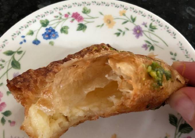 Simple Way to Make Homemade Tamriyeh sweet dish