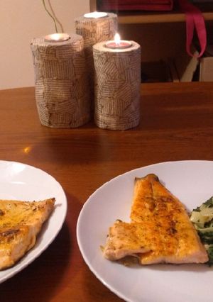 Zdjęcie przepisu Makaron tagliatelle ze szpinakiem i łososiem.