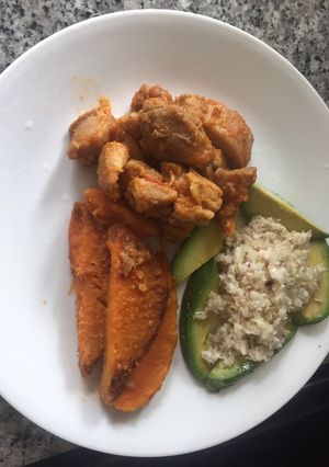 Una foto de Ricos camotes o batatas dulces guisadas con pollo 😎