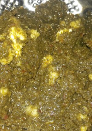 A picture of Spinach & cheese (Palak paneer).