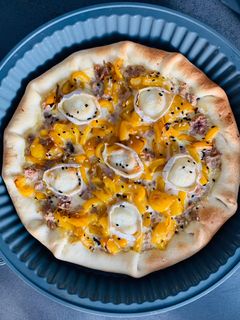 Une photo de Tarte au thon, poivron caramélisés, chèvre et miel 🍯