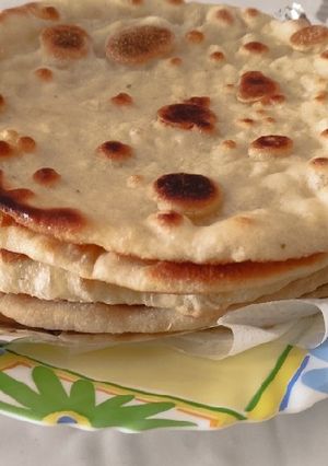 A picture of Delicious Pita Bread for Souvlaki.