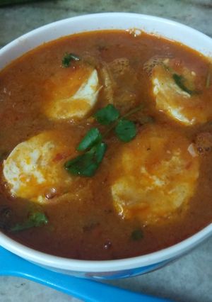 A picture of Egg Curry.