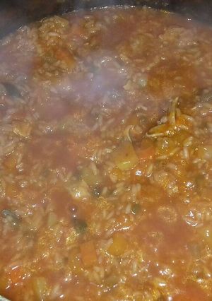 Una foto de Guiso de arroz con pollo