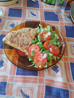 Una foto de Tortilla de papas y cebolla