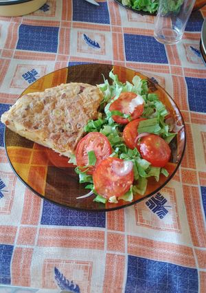 Una foto de Tortilla de papas y cebolla