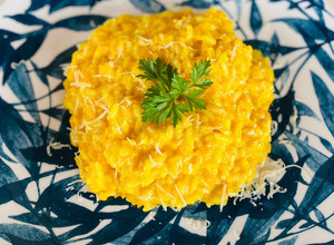 Una foto de Risotto de zapallo calabaza y un toque de cúrcuma 🍂🍁