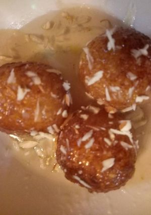 A picture of Bread rasgulla.