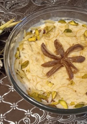 A picture of Sheer Khurma.