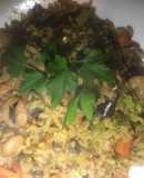 Arroz integral con verduras y gambas