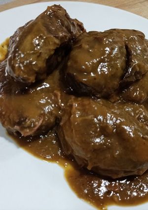 Una foto de Carrilleras de Cerdo al Vino Tinto en Olla Exprés