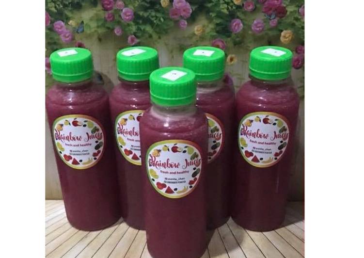 Langkah Mudah untuk Menyiapkan Diet Juice Kiwi Purple Cabbage Watermelon Strawberry yang Menggugah Selera