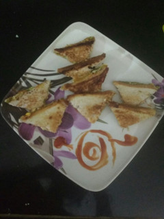 A picture of Veggie mayo sandwich.