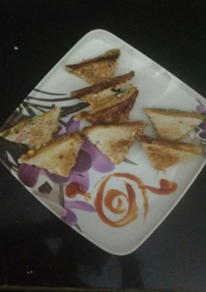 A picture of Veggie mayo sandwich.