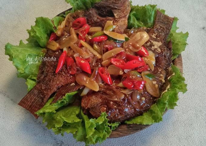 Ikan Goreng Saus Tiram