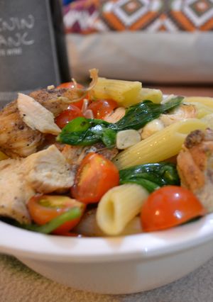 A picture of Chicken Florentine Pasta.
